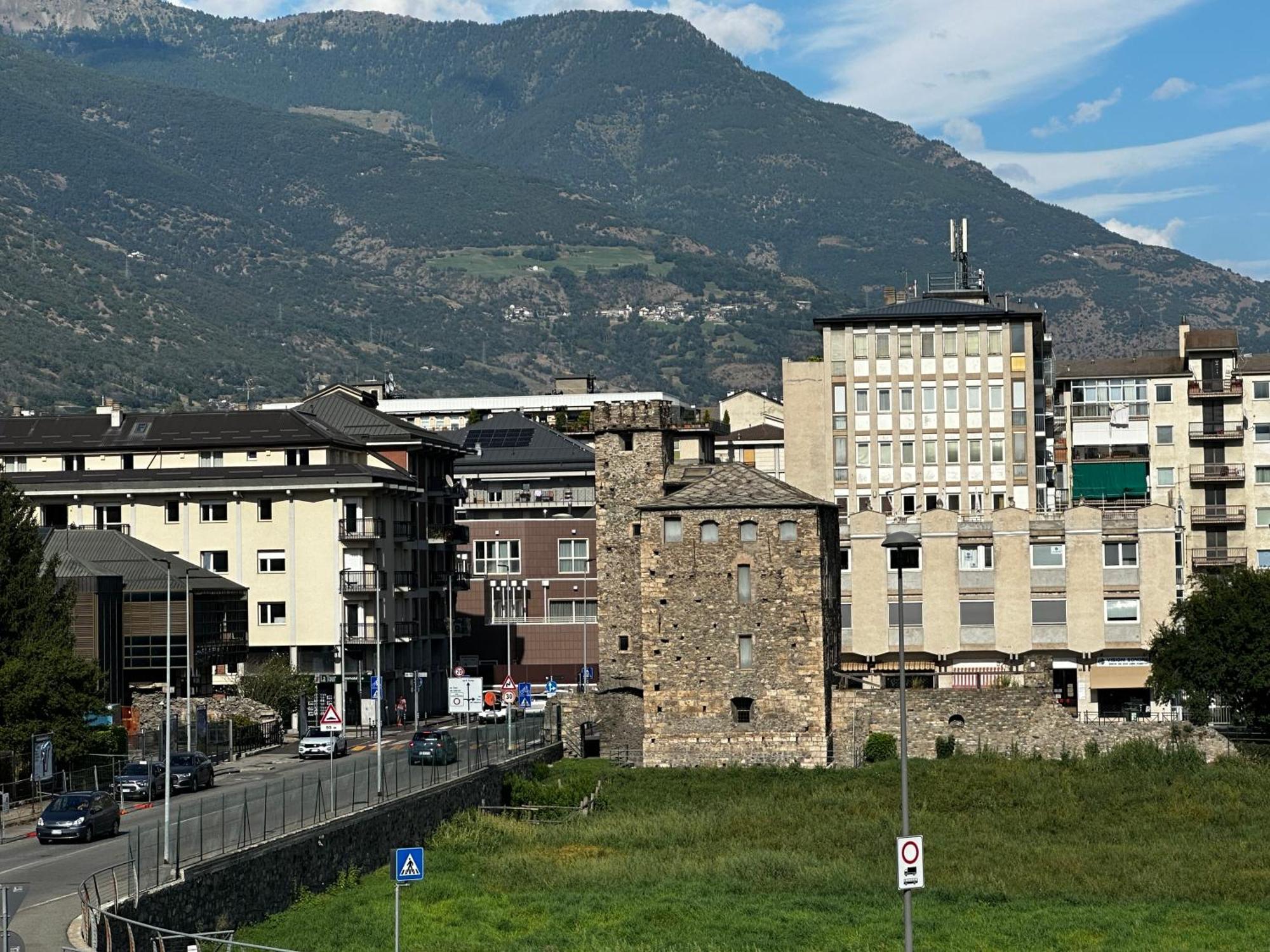 Aosta Center Holidays Apartments Buitenkant foto