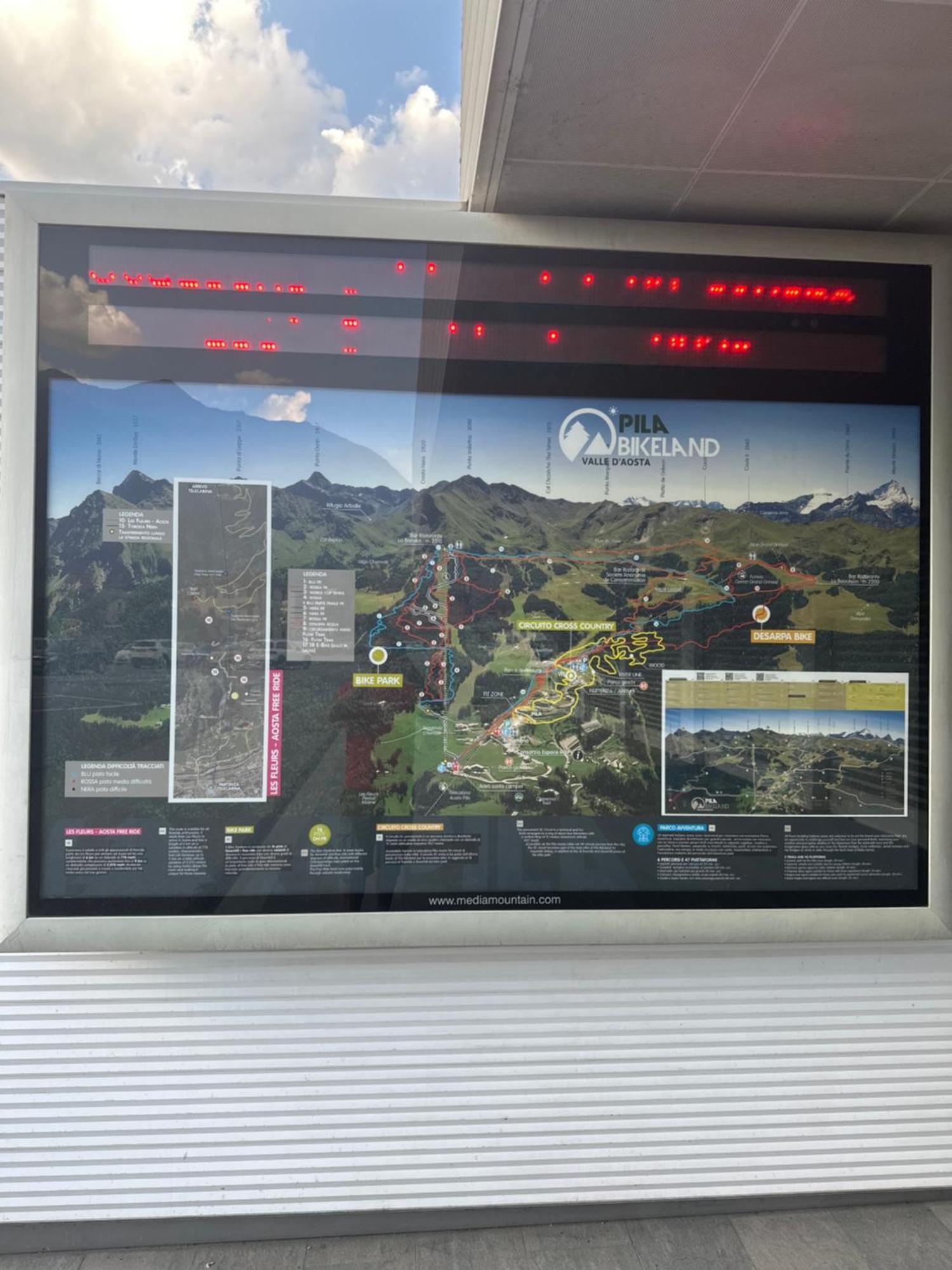 Aosta Center Holidays Apartments Buitenkant foto