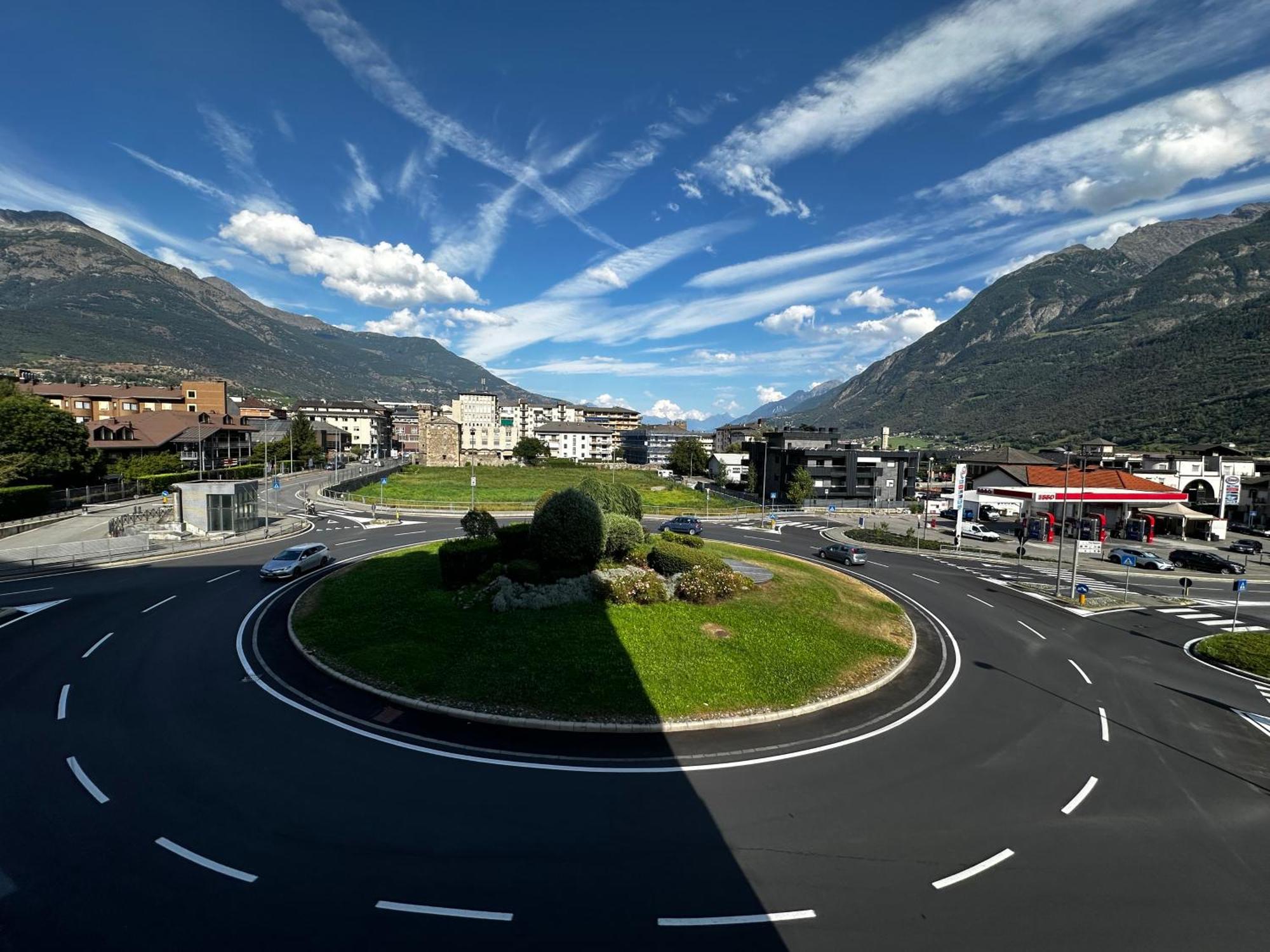 Aosta Center Holidays Apartments Buitenkant foto